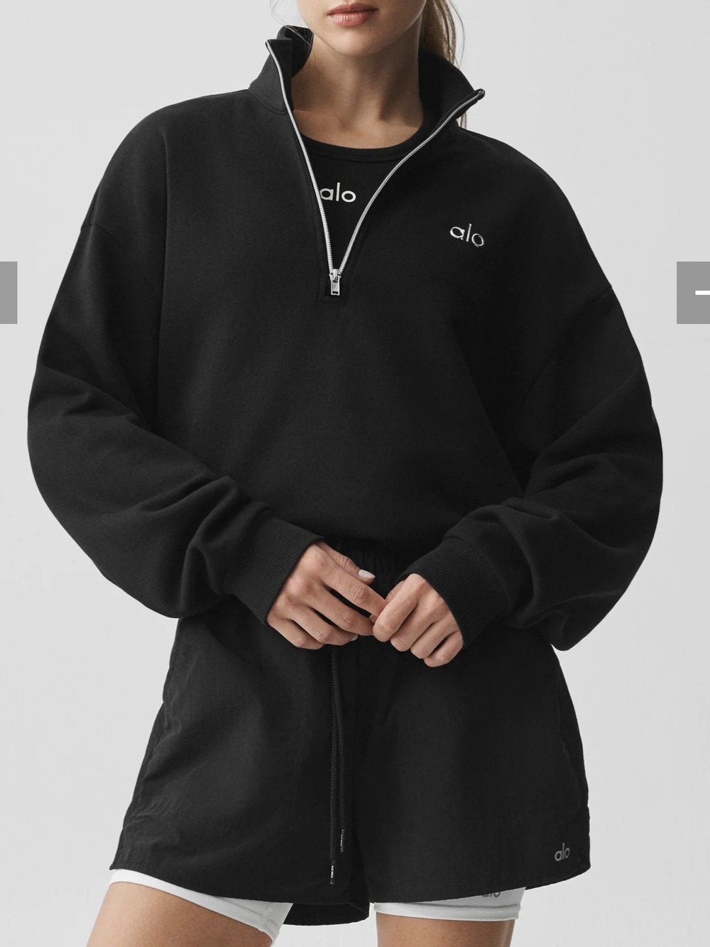NWT!☀️Alo Accolade 1/4 Zip Pullover☀️. Size X-Small. Color Black.